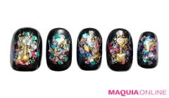 インパクト大！ ビッグバンのように輝き弾ける、華やかな「コズミック」ネイル | lMAQUIA