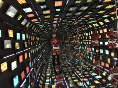 蜷川実花、色気香る旬な「男たち」の個展が海外初進出　初の“360度”デジタルトンネルも