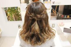 簡単かわいいハーフアップのアレンジ方法！忙しい朝もお手軽おでかけヘアスタイル