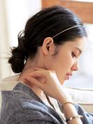 低めお団子のヘアアレンジ｜ゴムだけで作るやり方も！簡単なのに大人可愛いお団子8選 |