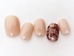 お仕事モード本番！ツイードネイルで、指先からデキる女を演出【365日ネイル】 |