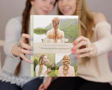 まるでお伽話の世界と話題♡ノルウェーの姉妹のプリンセス風ヘアアレンジ