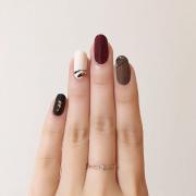 ウキウキ気分が高まる♡チョコっと可愛い大人の「バレンタインネイル」