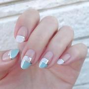 冬コーデにこそカラーをプラス♡大人の“ブロッキングネイル”デザイン帖