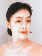 泡とクレイのW洗顔で毛穴の汚れをオフ！ 美容家・上田祥子のうるツヤ肌テクを紹介！ |