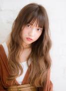 トレンドをぎゅっと盛り込んだ、ヌケ感上手なラフゆるロング | lMAQUIA