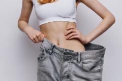 【座るだけでお腹シェイプ！】くびれをつくる座り姿勢