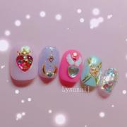 セルフでもできちゃう ゆめかわ魔法少女ネイルが今人気♡
