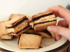 重ねて焼くだけの「しましまスコーン」が可愛すぎ！ ジャムやココアパウダーで簡単に作れ