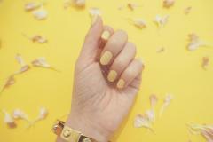 シンプルが好き♡ひと塗りでおしゃれなアースカラーネイル