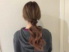 3分で垢抜ける、簡単ひとつ結びアレンジ
