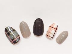 バレンタインカラーで大人のタータンチェック【365日ネイル】 |