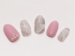 輝く大理石デザイン×マットピンクで大人かわいく！【365日ネイル】 |