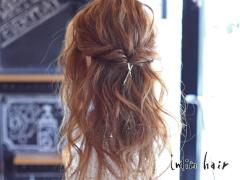 ガーリーとキレイめ、2つの印象を楽しめる♪ 簡単シンプルなハーフアップはいかが？