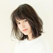 ペタンコ髪さん必見！ レイヤー×パーマで仕上げる大人のふんわりボブ | lMAQUIA