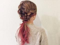 恋の季節はすぐそこ♪ 編み込みヘアアレンジでオトナカジュアルにいこう。