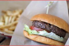 食べなきゃ損する「ビレッジバーガー」の絶品ハンバーガー