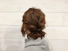 くるりんぱとねじり編みの簡単ハーフアップで初心者さんもアレンジデビューしてみて☆