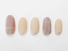 ニュアンスカラーでまとめる大人のチェックデザイン【365日ネイル】 |