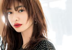 これは使える！ 最旬アイテム・シャネルのパウダーリップ｜メイク動画つき |