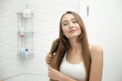 「いい香り」って思わせる♡髪の香りを夜までキープする方法