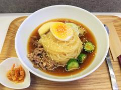 喉ごしバツグンの「つるしこ冷麺」にもうトリコ！ 日本名水百選使用のスープまでおいしい