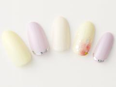 【365日ネイル】オンタイムに似合う淡いカラーMIX！　優しい風合いで軽やかに出勤♪ |