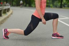 たった3分！脚のむくみと冷え解消で美脚になる「鼠蹊部ストレッチ」