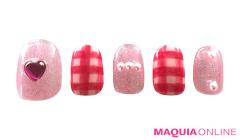 ぷるんとジューシー、“かわいい”があふれる「ギンガムチェック」ネイル | lMAQUIA