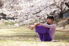 腰や腹筋に効く！ピラティスの定番「Cカーブエクササイズ」