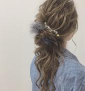 みんなを魅了する！スーパーロングヘアスタイル特集