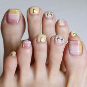 ふんわり発色が超簡単！ 大人可愛い春色チェックネイル【ギ☆のセルフネイル手本帖】 |