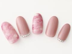 【365日ネイル】飲み会は女らしさ柔らかさが出るモーブ×マーブルネイルで |