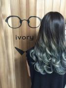 グラデーションカラーでつくるロング♡おしゃれなヘアでこなれ感を