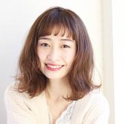 出会いの季節におすすめ！ 愛され感MAXのナチュラルカールロブ | lMAQUIA