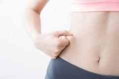 疲れもスッキリ！わき腹のハミ肉引き締めエクササイズ