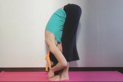 内臓機能を高め、柔軟性アップ！しっかり体を使ったヨガポーズ