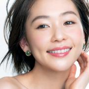 薄顔だってこの「メリハリ」 脱・貧相顔のツヤ肌作り完全プロセス |