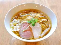 ラーメン界に新風出現！ 名店、行列店で修業を積んだオトコが開いた『地鶏ラーメン はや川