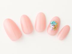 【365日ネイル】ゴルフデビューネイルは…1点のみボリュームアートで品よく華麗に！ |