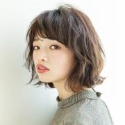 おしゃれカジュアルなスウィングボブは、マッシュライン×外ハネカールが決め手 | lMAQUIA