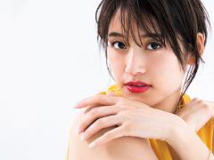 アナ スイの「朱赤」リップに注目！ ラフに塗るだけで一気に旬顔に♪ |