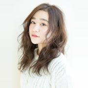 ふんわり感はあるけどまとまりがいい！ 春服に似合うリラックスウェーブ | lMAQUIA