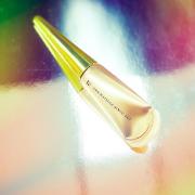 97%の人が効果を実感！「FLOWFUSHI（フローフシ）のまつげ美容液」を大解剖…マツエクにも使