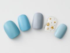 【365日ネイル】春の海に似合うブルーネイルでトライブへ…穏やかなスモーキートーンネイ