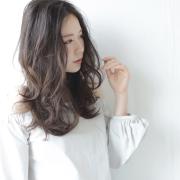 ロングヘア×パーマの人気スタイル特集！綺麗も可愛いも手に入れる♡