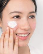 シートマスク VS 塗るマスク、即効ツヤ肌にはどちらが効果的？ |