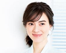 夏のメイク直し｜プレゼン前、きちんと感を出すためにお直しするパーツは？ |