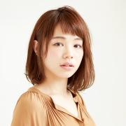 ノンパーマで柔らかニュアンス。大人感キープのおしゃれなショートバングボブ | lMAQUIA