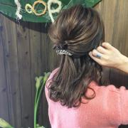 ラフなのに女っぽい♡簡単「くるりんぱハーフアップ」アレンジ7選